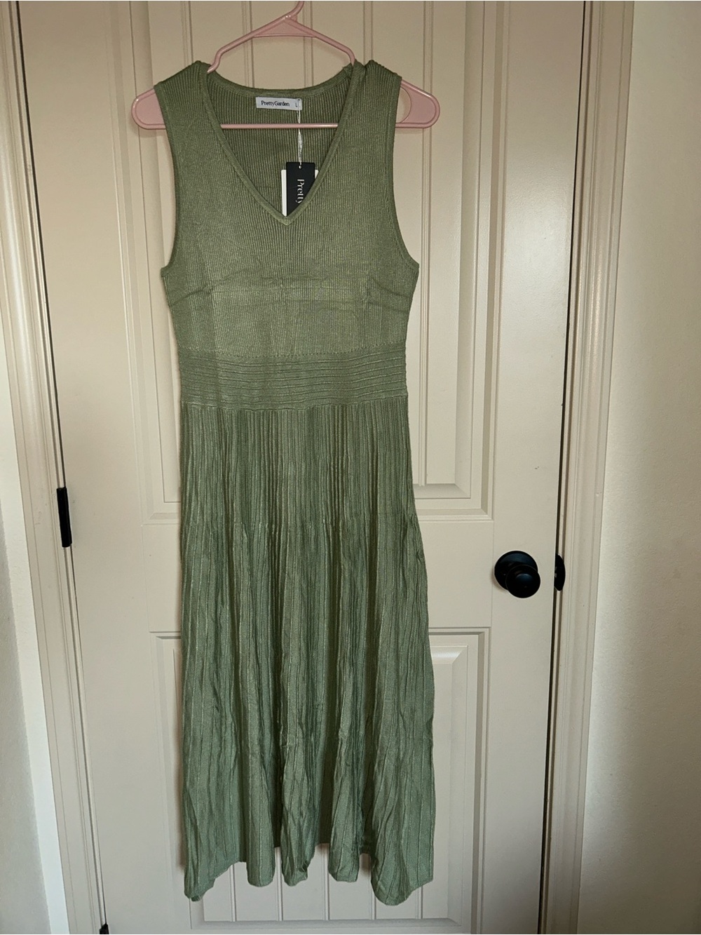 Pretty Lavish Olive Green Sleeveless Midi Knit Dress